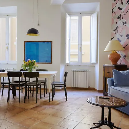 Trasteverehome - Elegant Near Navona Square Apartment